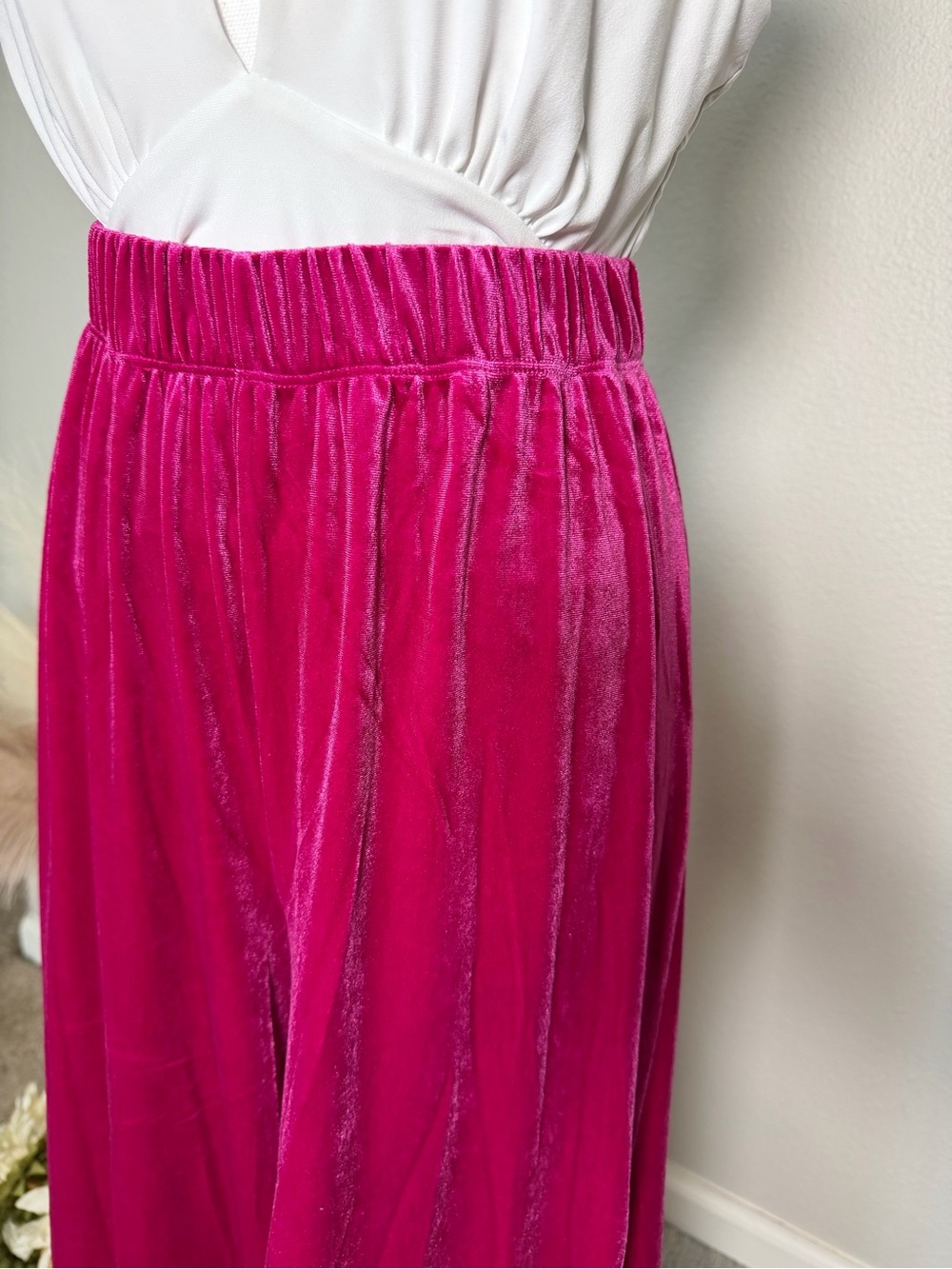 NEW Zenana Outfitters - Women's Fuchsia Velvet Wide Leg bottoms - Picture 8 of 12